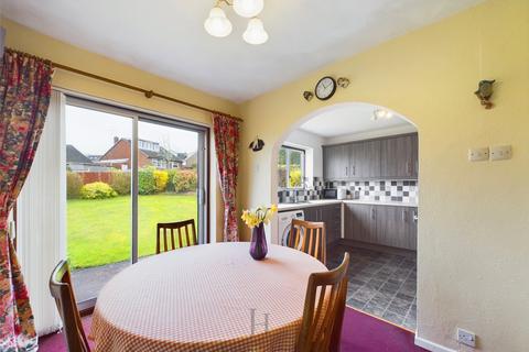 3 bedroom bungalow for sale, Coniston Drive, Cheshire WA6