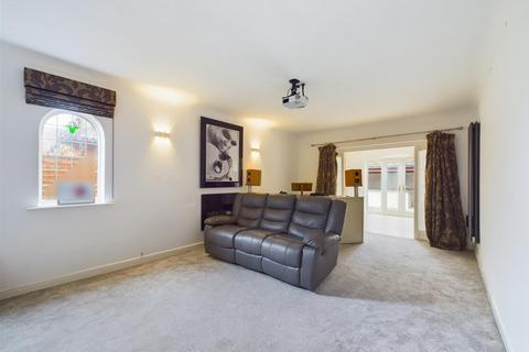 4 bedroom detached house for sale, Monarch Drive, Kingsmead CW9