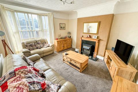 4 bedroom end of terrace house for sale, High Street, Tywyn, Gwynedd, LL36