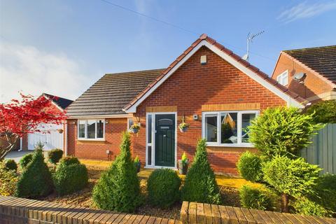 4 bedroom bungalow for sale, Dawn Close, Buckley CH7