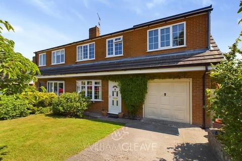 Mold - 3 bedroom semi-detached house for sale