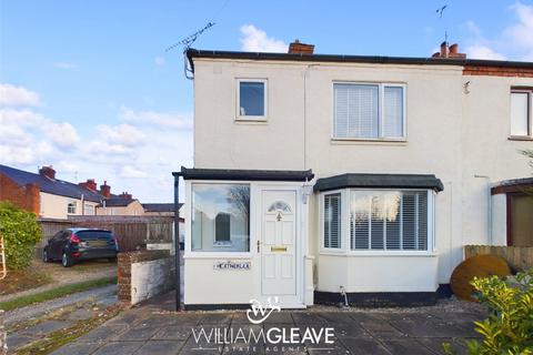 Mold - 3 bedroom semi-detached house for sale
