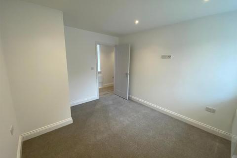 2 bedroom apartment to rent, Holywell CH8