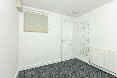 1 bedroom apartment to rent, Fairview Road, Sittingbourne, ME10