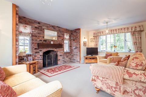 4 bedroom detached house for sale, Mill Lane, Mobberley