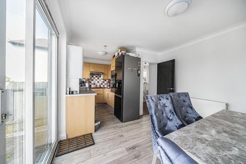 114 Birch Tree Avenue, West Wickham, BR4 9EL