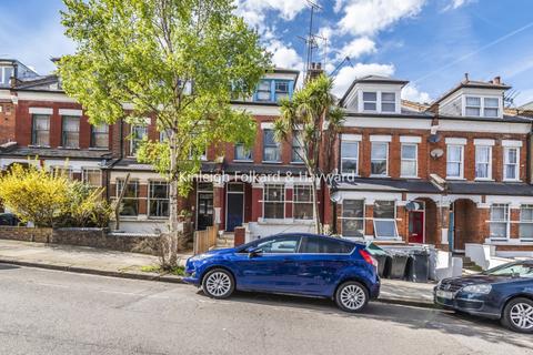 2 bedroom apartment to rent, Hillfield Avenue London N8