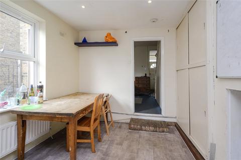 12 Hawks Road, Kingston Upon Thames, KT1 3EG