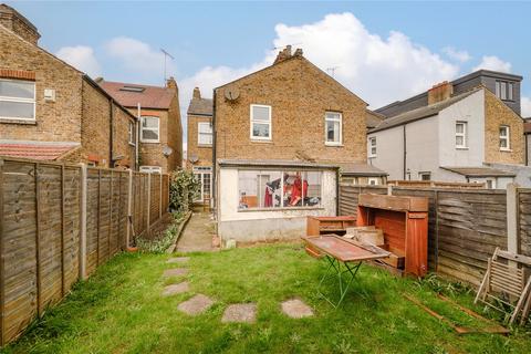 12 Hawks Road, Kingston Upon Thames, KT1 3EG