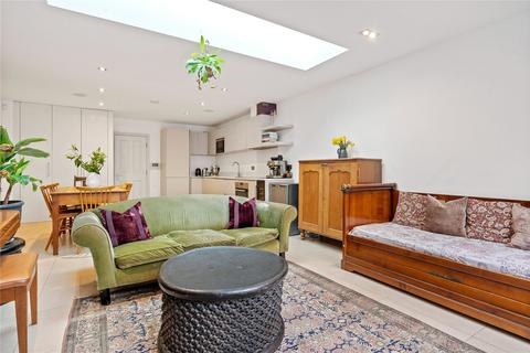 3 bedroom terraced house for sale, Southgate Road, Islington, London, N1