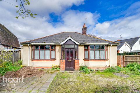 3 bedroom detached bungalow for sale, The Avenue, Witham
