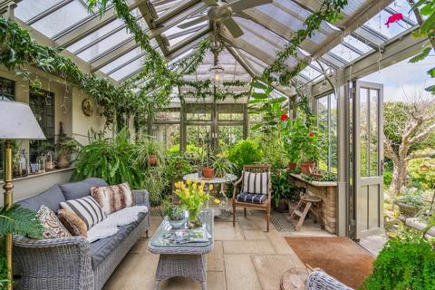 Lychgate House, 34 Austenway, Chalfont St Peter, Gerrards Cross, SL9 8NW