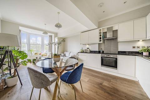 Flat 4, 14 Quarry Street, Guildford, GU1 3UY