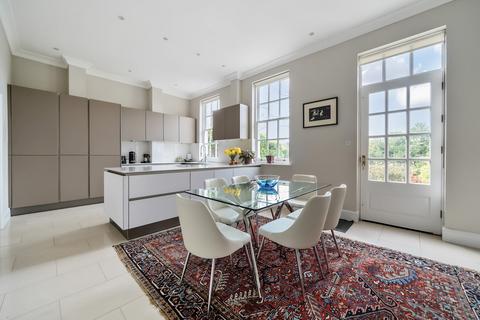 4 bedroom terraced house for sale, Peninsula Square, Winchester, Hampshire, SO23