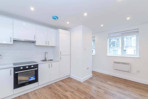 1 bedroom flat to rent - Belsize Road, South Hampstead, London, NW6
