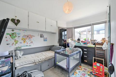 2 bedroom maisonette for sale, Redfern Avenue, Hounslow, TW4