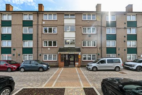 2 bedroom flat for sale, Green Lane, Hounslow, TW4