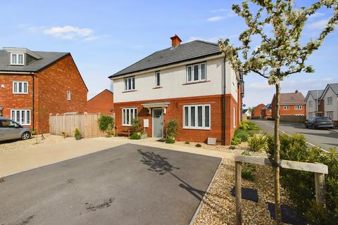 56 Ashford Road, Worcester, WR2 5FQ