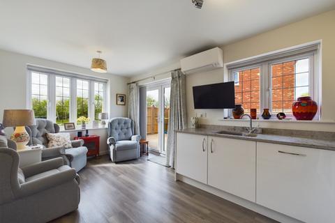 56 Ashford Road, Worcester, WR2 5FQ