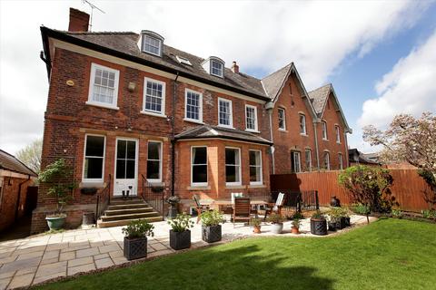 6 bedroom end of terrace house for sale, Newent, Gloucestershire, GL18