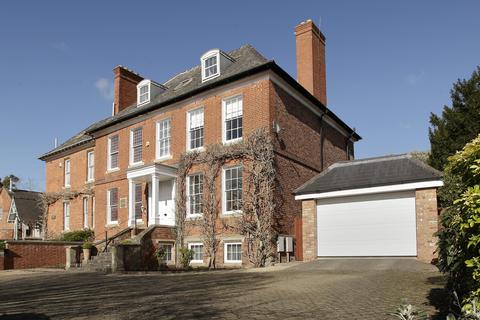 6 bedroom end of terrace house for sale, Newent, Gloucestershire, GL18