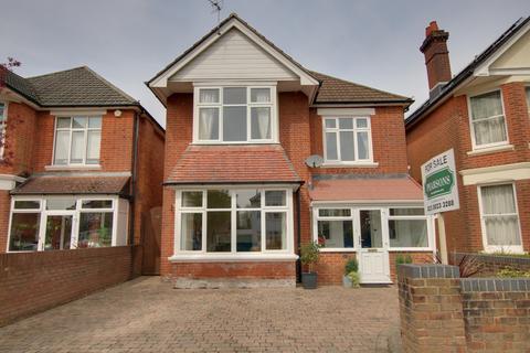 4 bedroom detached house for sale, Shirley Avenue, Southampton, SO15
