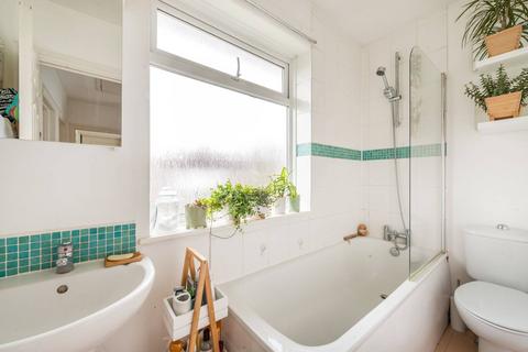 29 Heatham Park, Twickenham, TW2 7SF