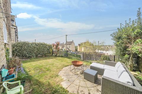 28 Coronation Road, Tetbury, GL8 8AR