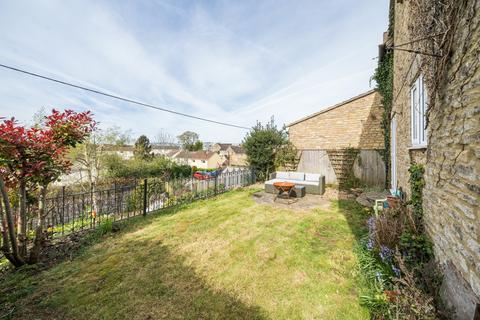 28 Coronation Road, Tetbury, GL8 8AR