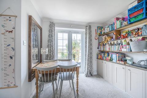 28 Coronation Road, Tetbury, GL8 8AR