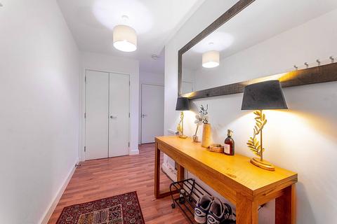 2 bedroom flat to rent, Bloemfontein Road, White City, London, W12
