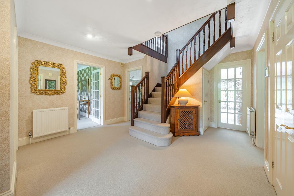 South Park, Gerrards Cross... 5 bed detached house for sale £1,750,000