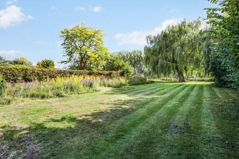 5 bedroom detached house for sale, Lower Farm Road, Effingham, KT24