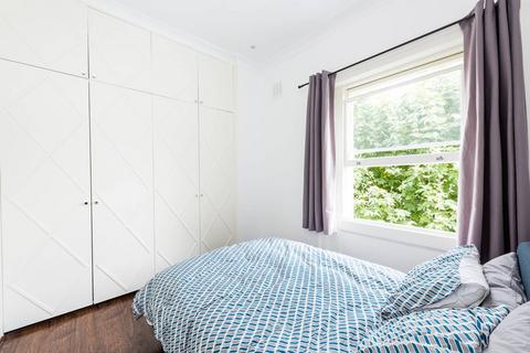 1 bedroom flat to rent, Queens Gate, South Kensington, London, SW7