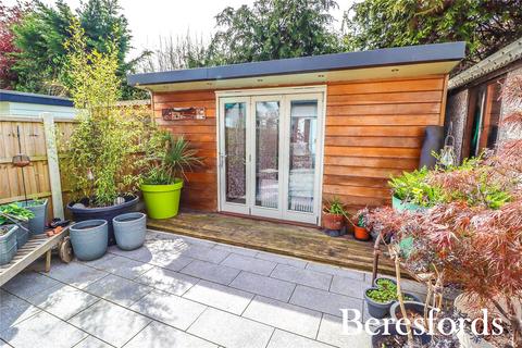 46 Avon Road, Upminster, RM14 1QU