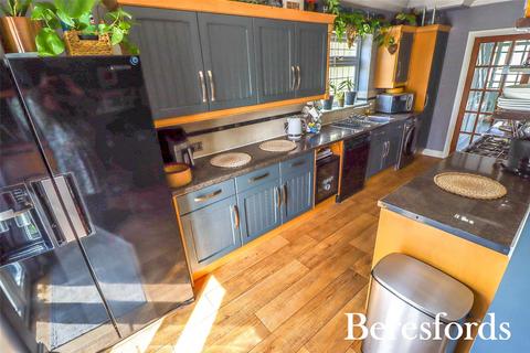 46 Avon Road, Upminster, RM14 1QU