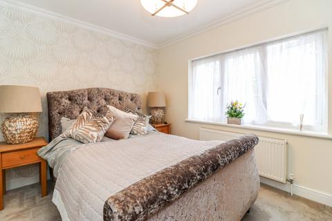3 bedroom terraced house for sale, Shepherds Lane, Beaconsfield, HP9