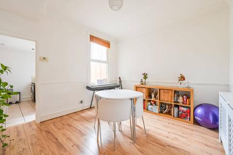 39 Albion Road, London, E17 3HY