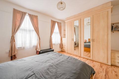 39 Albion Road, London, E17 3HY