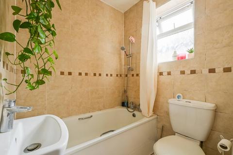39 Albion Road, London, E17 3HY