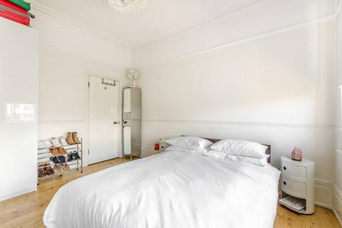 1 bedroom flat to rent, Grays Inn Road, Bloomsbury, London, WC1X