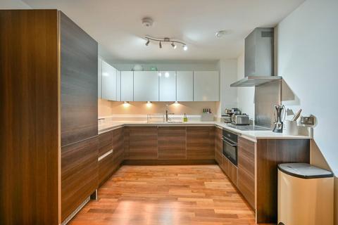 3 bedroom flat for sale, Stanley Road, Merton, London, SW19