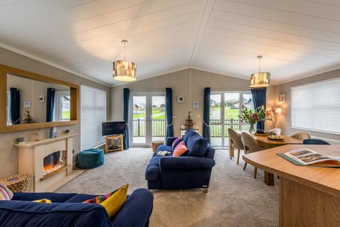 2 bedroom lodge for sale, Otterham Cornwall