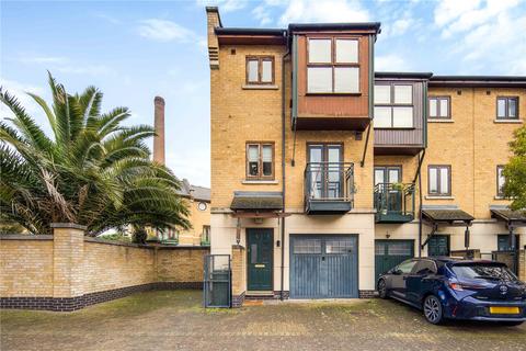 3 bedroom end of terrace house for sale, Pankhurst Avenue, Royal Docks, London, E16