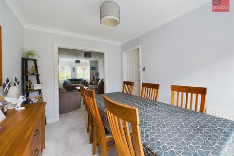 64 Tinney Drive, Truro, TR1 1AQ