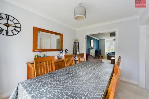 64 Tinney Drive, Truro, TR1 1AQ