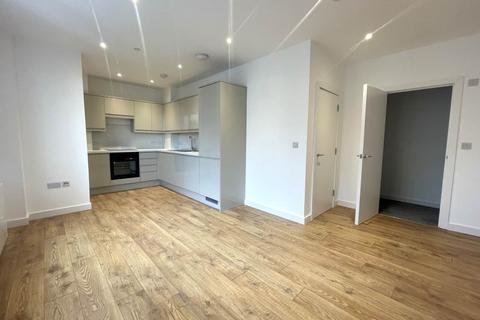 2 bedroom flat to rent, Perrymount Road, Haywards Heath,