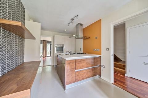 4 bedroom semi-detached house to rent, Woodland Crescent London SE10