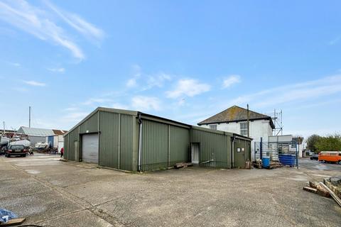 Industrial unit to rent, The Green Shed, The Shipyard, Rope Walk, Littlehampton, BN17 5DE