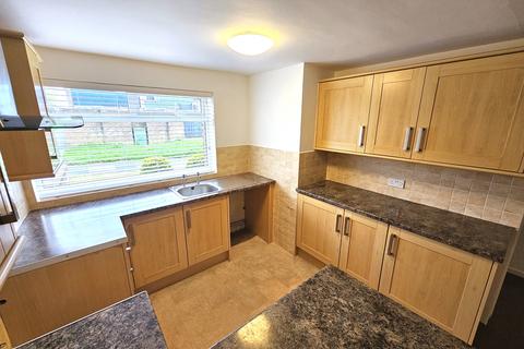 3 bedroom end of terrace house to rent, Belmont Close, Wallsend NE28